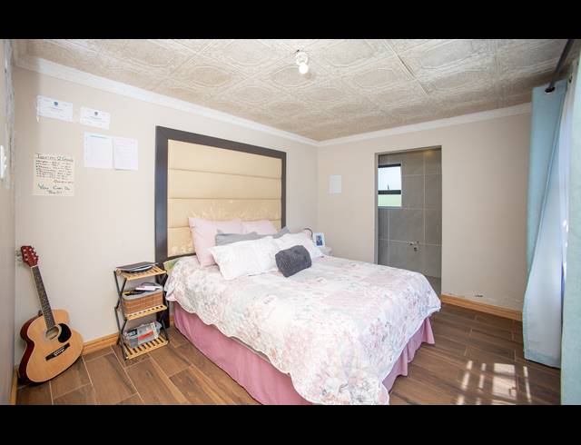 6 BEDROOM HOUSE FOR SALE IN BEACON BAY